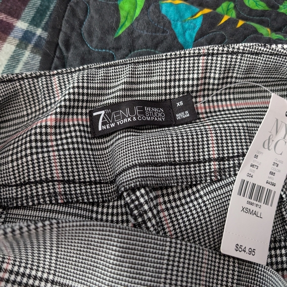 Pants - Picture 6 of 7